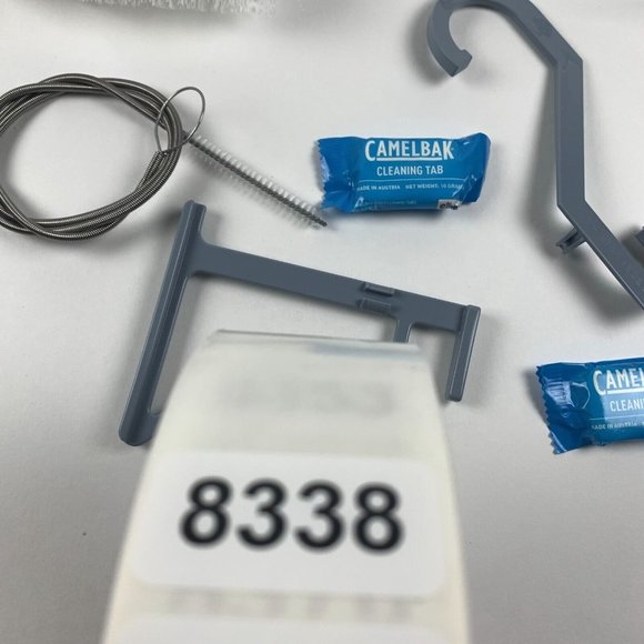 Camelbak Crux Reservoir Cleaning Kit‎ Compatible with CamelBak Reservoir 8338 - Picture 3 of 3